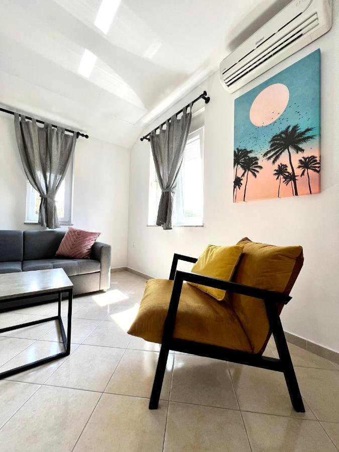 B88 Apartments - Vila Palma Sveti Filip i Jakov Eksteriør billede