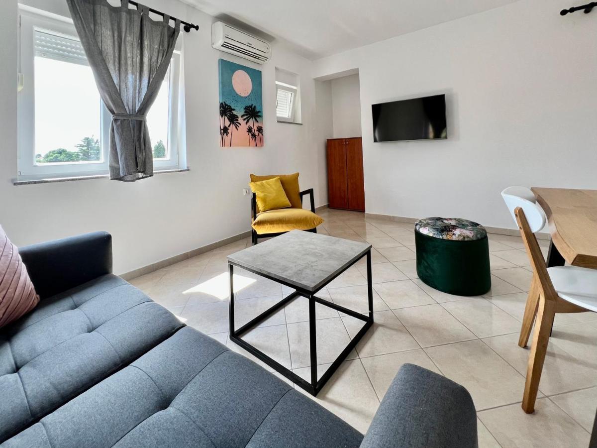 B88 Apartments - Vila Palma Sveti Filip i Jakov Eksteriør billede