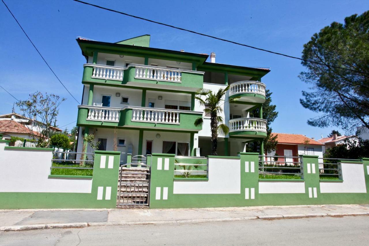 B88 Apartments - Vila Palma Sveti Filip i Jakov Eksteriør billede