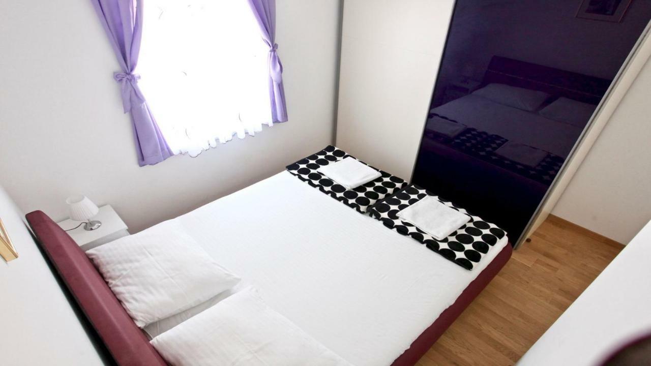 B88 Apartments - Vila Palma Sveti Filip i Jakov Eksteriør billede