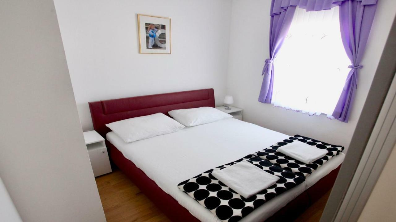 B88 Apartments - Vila Palma Sveti Filip i Jakov Eksteriør billede