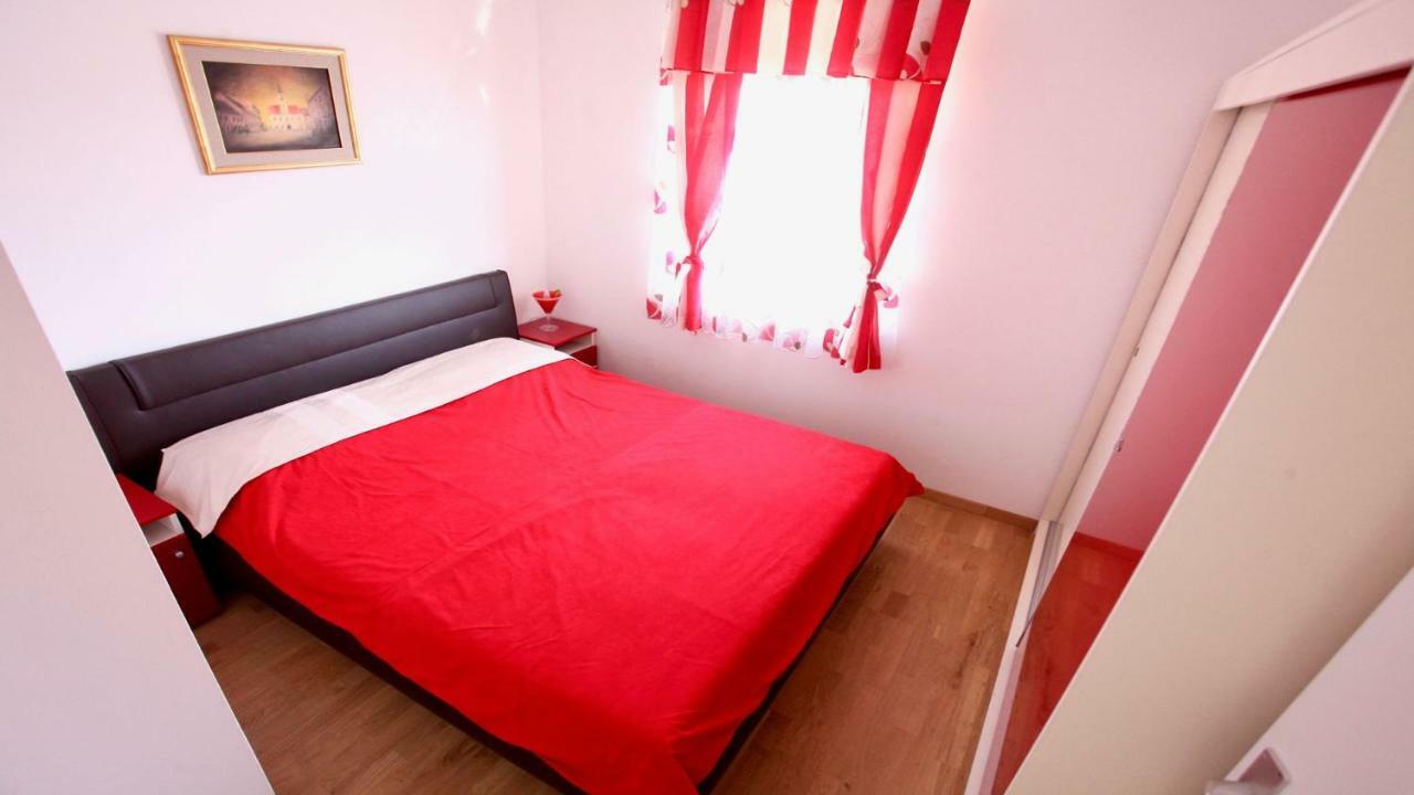 B88 Apartments - Vila Palma Sveti Filip i Jakov Eksteriør billede
