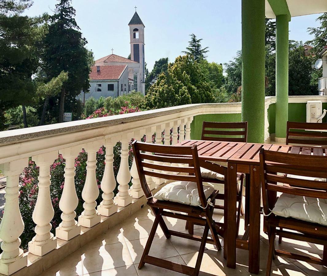 B88 Apartments - Vila Palma Sveti Filip i Jakov Eksteriør billede
