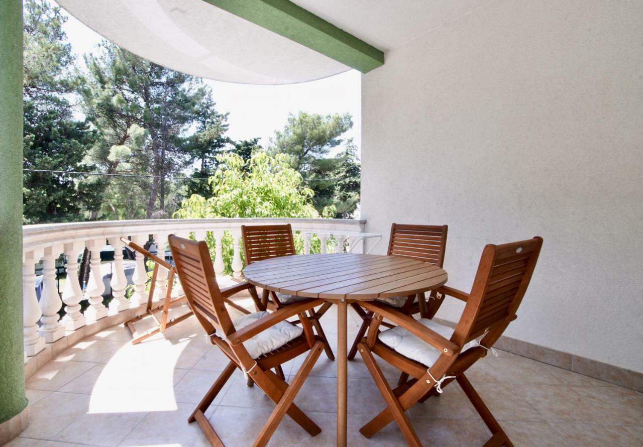 B88 Apartments - Vila Palma Sveti Filip i Jakov Eksteriør billede