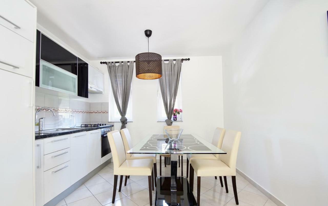 B88 Apartments - Vila Palma Sveti Filip i Jakov Eksteriør billede