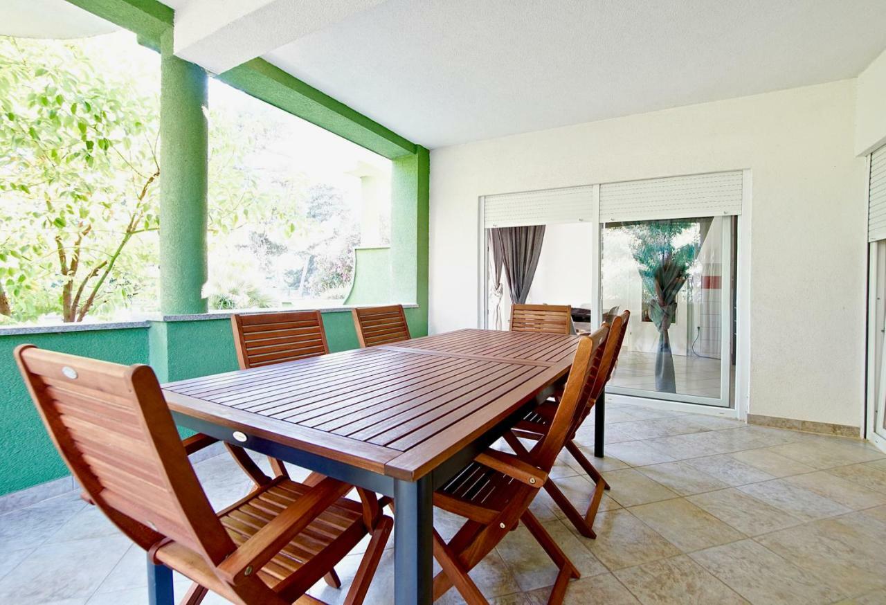 B88 Apartments - Vila Palma Sveti Filip i Jakov Eksteriør billede